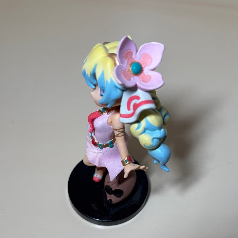 Bandai R Style Nia Teppelin & Boota Figure - Picture 3 of 6